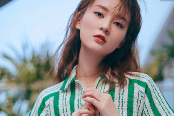 富家子女乔欣，其家庭对其教养怎么样？