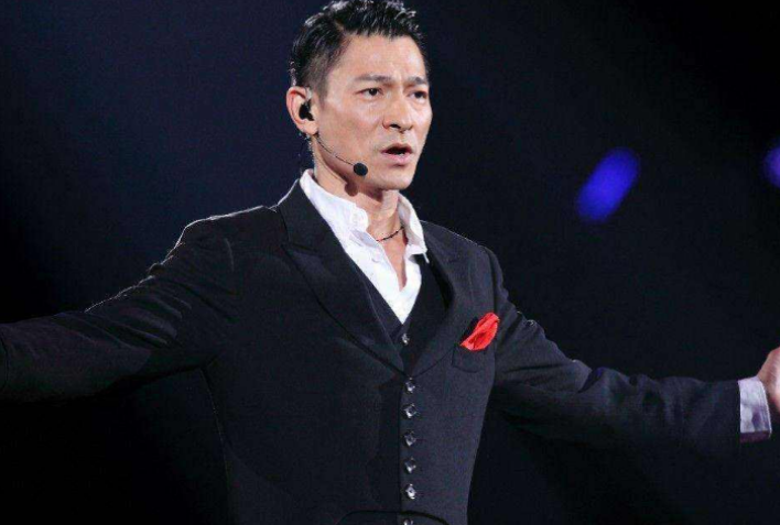 男人哭吧哭吧不是罪下一句？