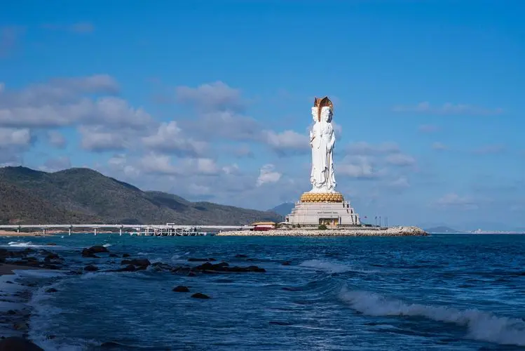 去三亚旅游的时候，哪些地方是必去的？