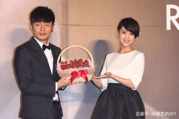 李荣浩发微博夸赞杨丞琳天下第一美人，他有多宠爱自己的老婆？