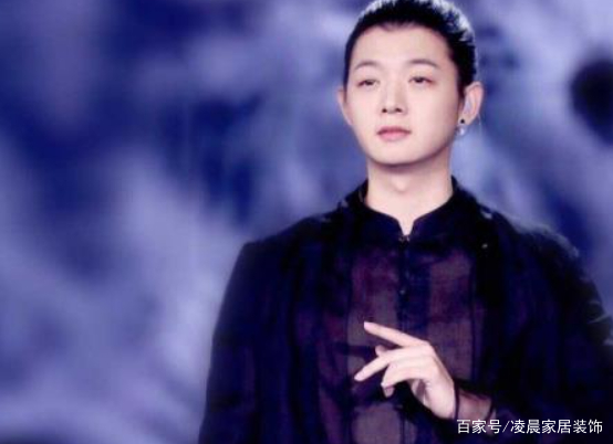 有种“整容”叫火风儿子，剪了短发判若两人，如今变得怎么样？
