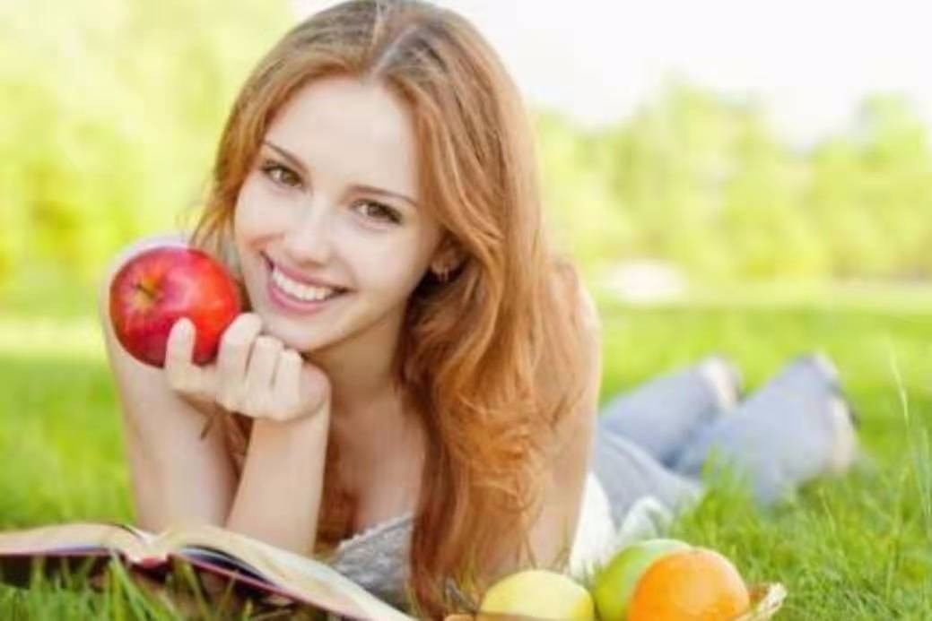 为什么有一些女性的胸会一边大一边小？