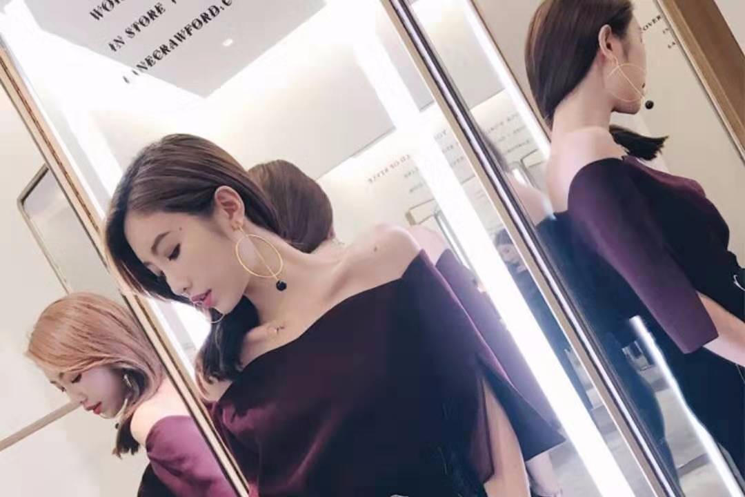 为什么有一些女性的胸会一边大一边小？
