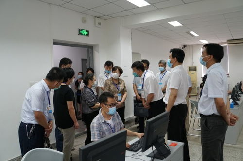 山东济南，一位老人提供两张床让考生免费午休，从老人举动中流露出了什么？
