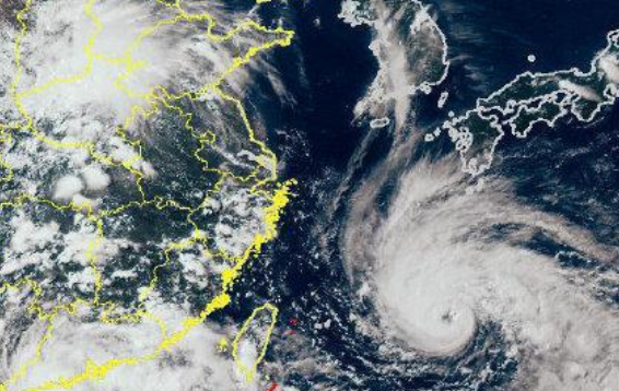 河南为何成为全国强降雨中心？