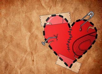 夫妻房产证除名一定要先离婚吗