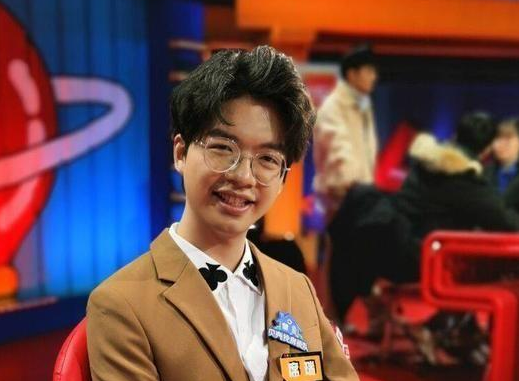 席瑞为杨笠发声，这是为什么？