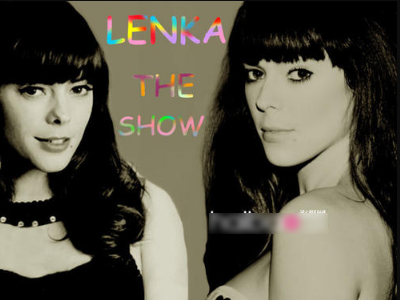 the show 歌词英文是什么？