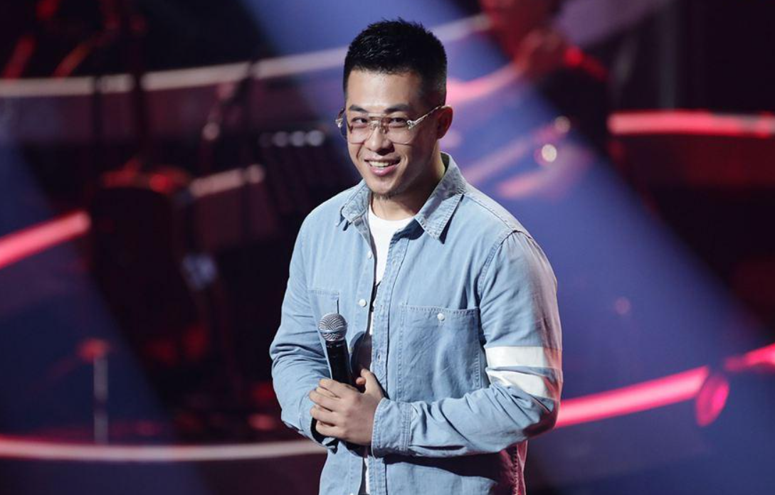 《上了年纪的男人》歌词是什么？