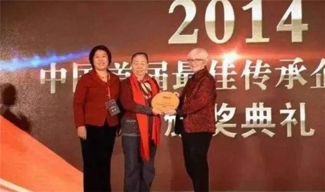 国美老总黄光裕入狱11年，背后3个女人掌权，他近况如何呢？