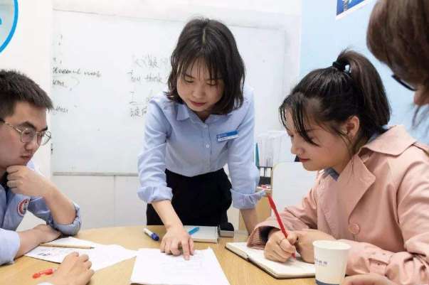 精锐教育一对一辅导的收费标准谁知道？