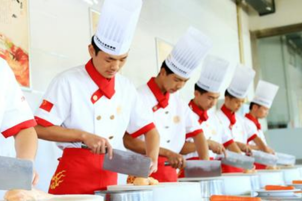 重庆长城厨师学校 学费是多少