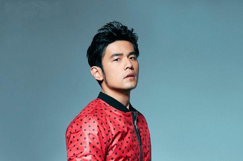 从服务员到音乐天王，周杰伦是如何一路逆袭的？