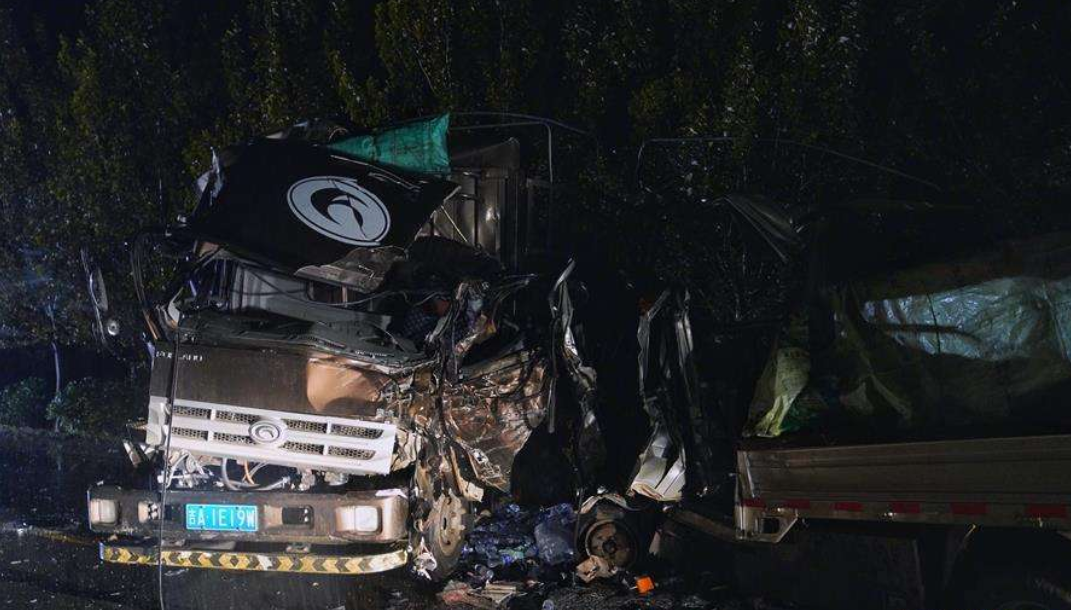 吉林车祸18人死亡，死者多为掰苞米零工，车祸是怎么发生的？