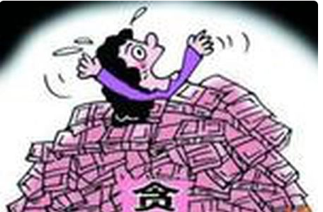 女会计挪用公款235万元获刑多少年？