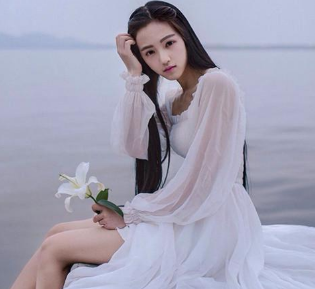 矮个子女生适合穿长裙吗？