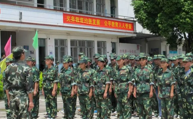 广西省来宾市那个学校是最好的？