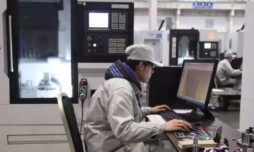 数控编程员一个月工资多少