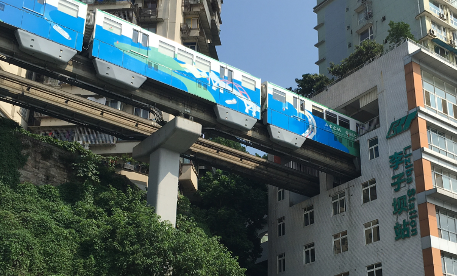 官方辟谣重庆双碑大桥断裂，为什么重庆的建筑修建奇特？