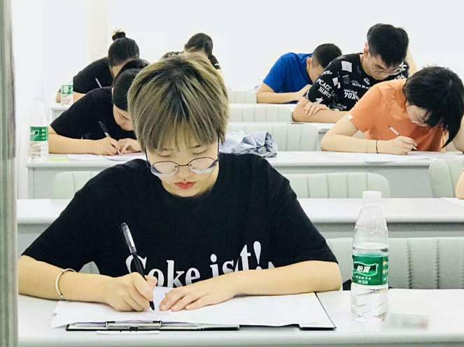考研报名时，报考类别选择哪个，定向或非定向，还是别的，有什么不同，具体解释一下，谢啦