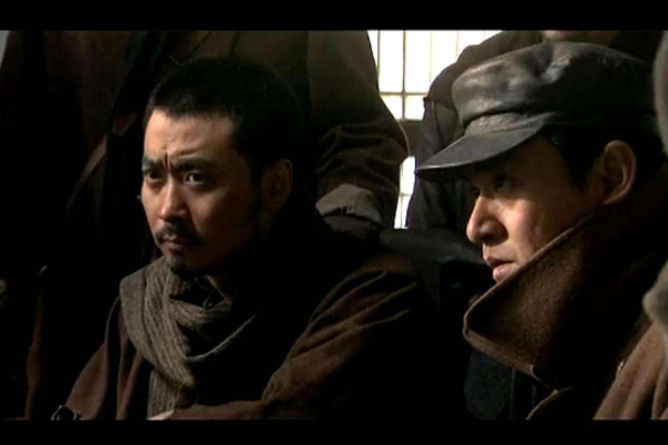 有一部电视剧，演的是盗墓的事，主人公叫崔二侉子！这部电视剧叫什么