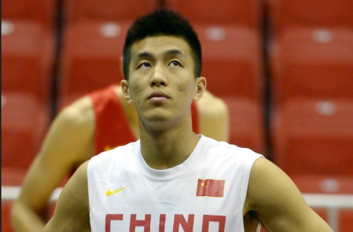郭艾伦为什么退役?