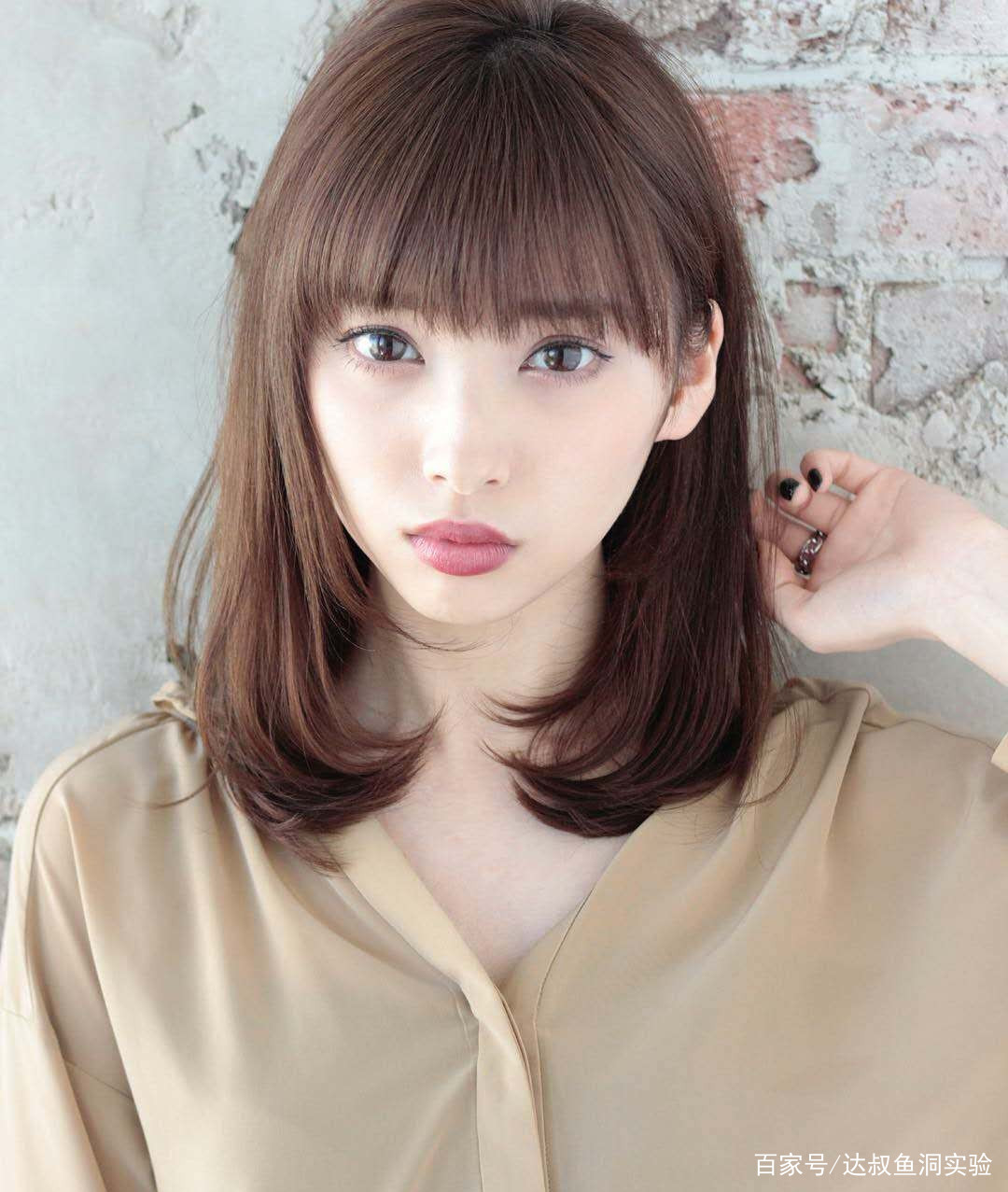 长着一幅长脸的女生，适合什么发型呢?
