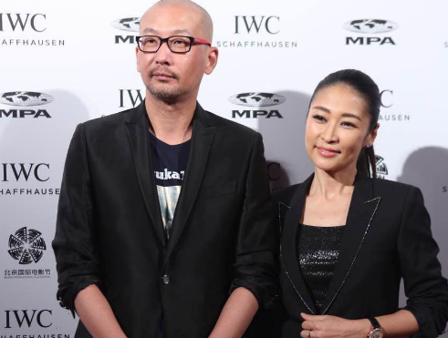 梁静嫁给管虎以后逐渐退居幕后，他俩的爱情故事是怎样开始的？