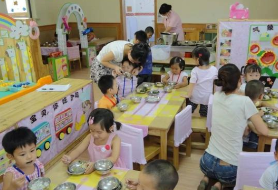 小学寄宿学校对孩子的危害和好处有哪些？