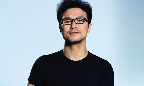 “我要飞的更高，飞的更高”是哪首歌曲的歌词啊