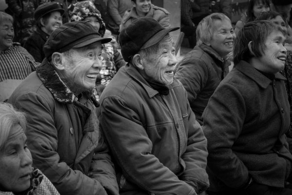 贫困家庭人均纯收入主要包括哪些内容?