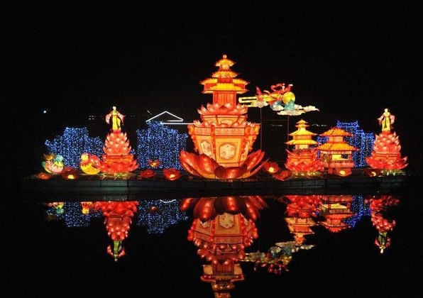 什么的花灯怎么填空？