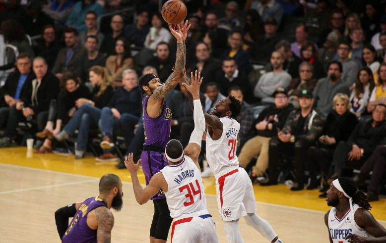NBA中五个位置的划分依据是什么， 各有什么作用?