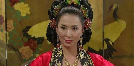 辽国的萧太后在历史上到底是一个什么样的人？