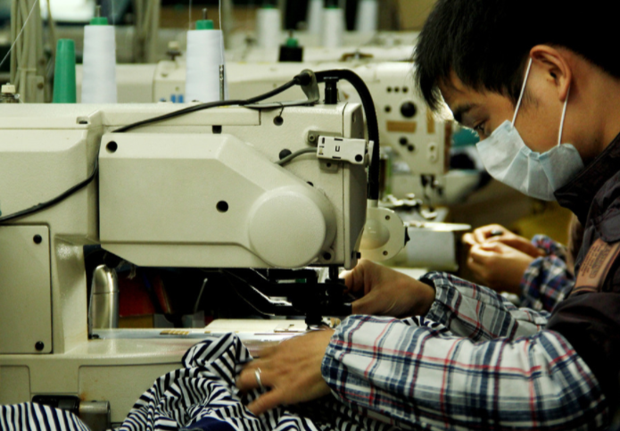 想学裁缝做衣服,有什么途径吗?比如说去哪里学?