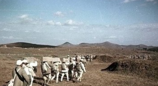 敲山震虎是什么意思