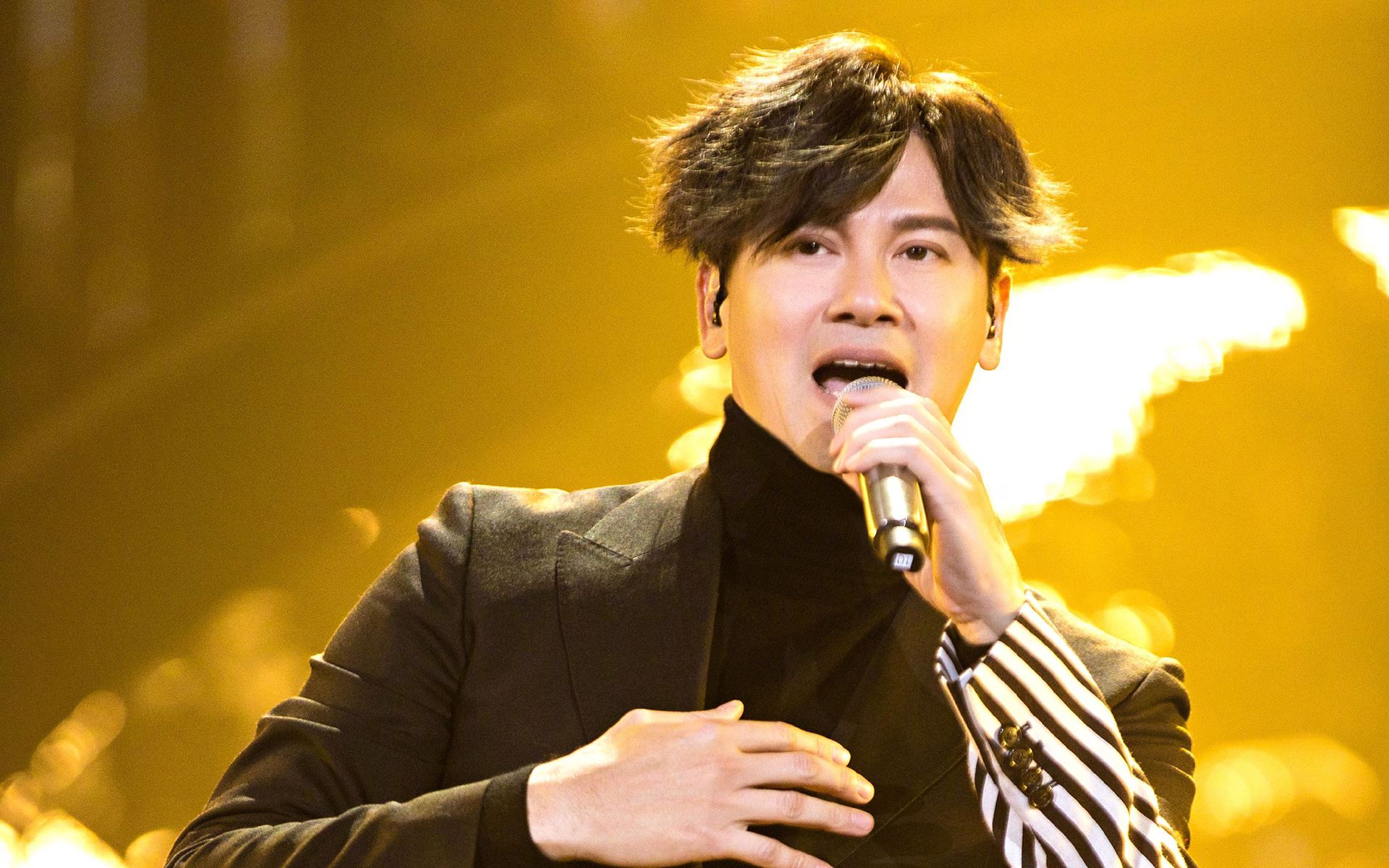 李圣杰的《最近》 歌词