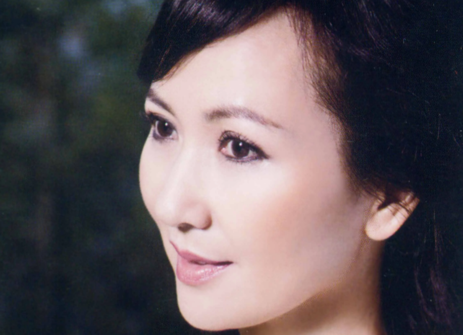《新白娘子传奇》小青扮演者是谁？