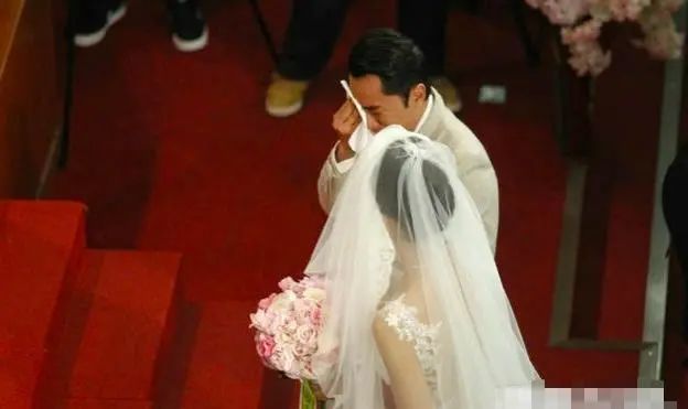 王祖蓝五一只想在家种菜,表示无心工作,他过上了田园生活吗?