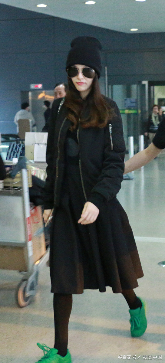 胖人穿黑衣服显瘦吗？对此你有什么见解？