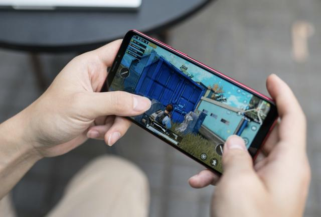 游戏账号租卖已形成灰色产业链,究竟是什么衍生了这一产业?