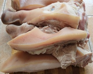 红烧猪头的制作方法？