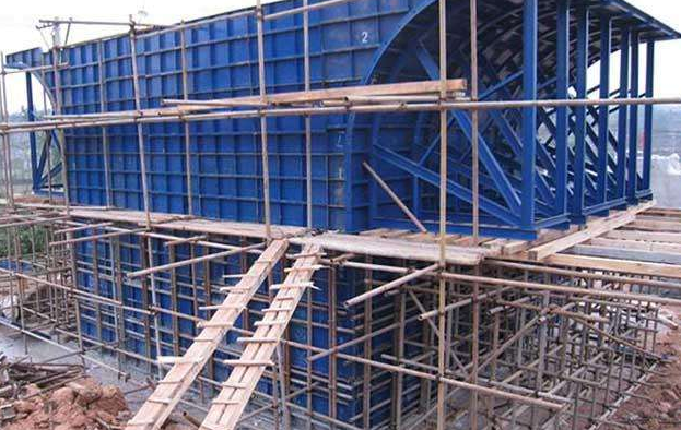 影响新浇筑混凝土对模板的侧压力的因素有哪些？