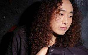 哪首歌有“我该如何把你忘记”这句歌词